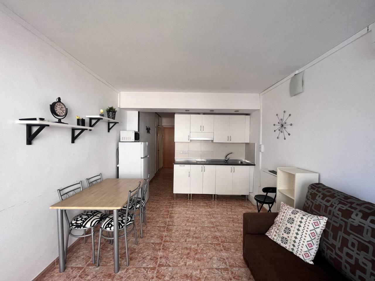 Estudio Con Tres Piscinas Comunitarias Y Pista De Tenis Roses Extérieur photo